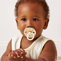 Itzy Soother™ Glow in the Dark Natural Rubber Pacifier - 6-18M